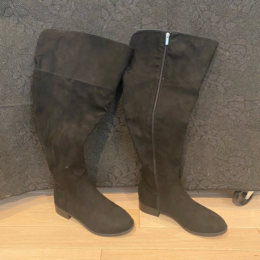Torrid Brand over the knee wide calf boots size 8 never worn